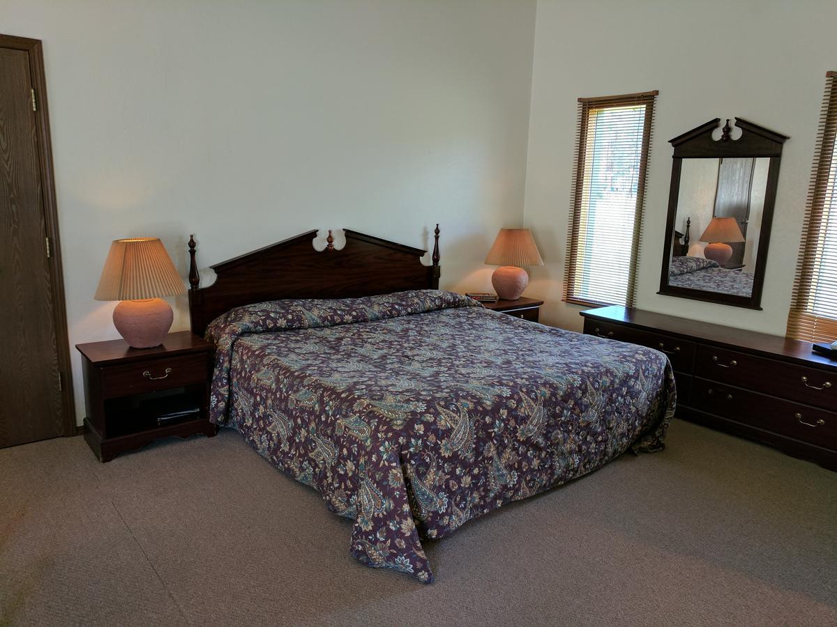 Rock Creek Mercantile & Motel Clinton Buitenkant foto
